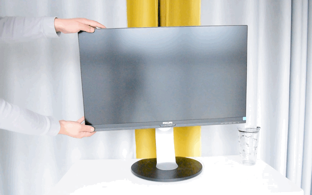 低蓝光飞利浦27寸显示器体验评测:10.7亿色搭配IPS的4K加持!