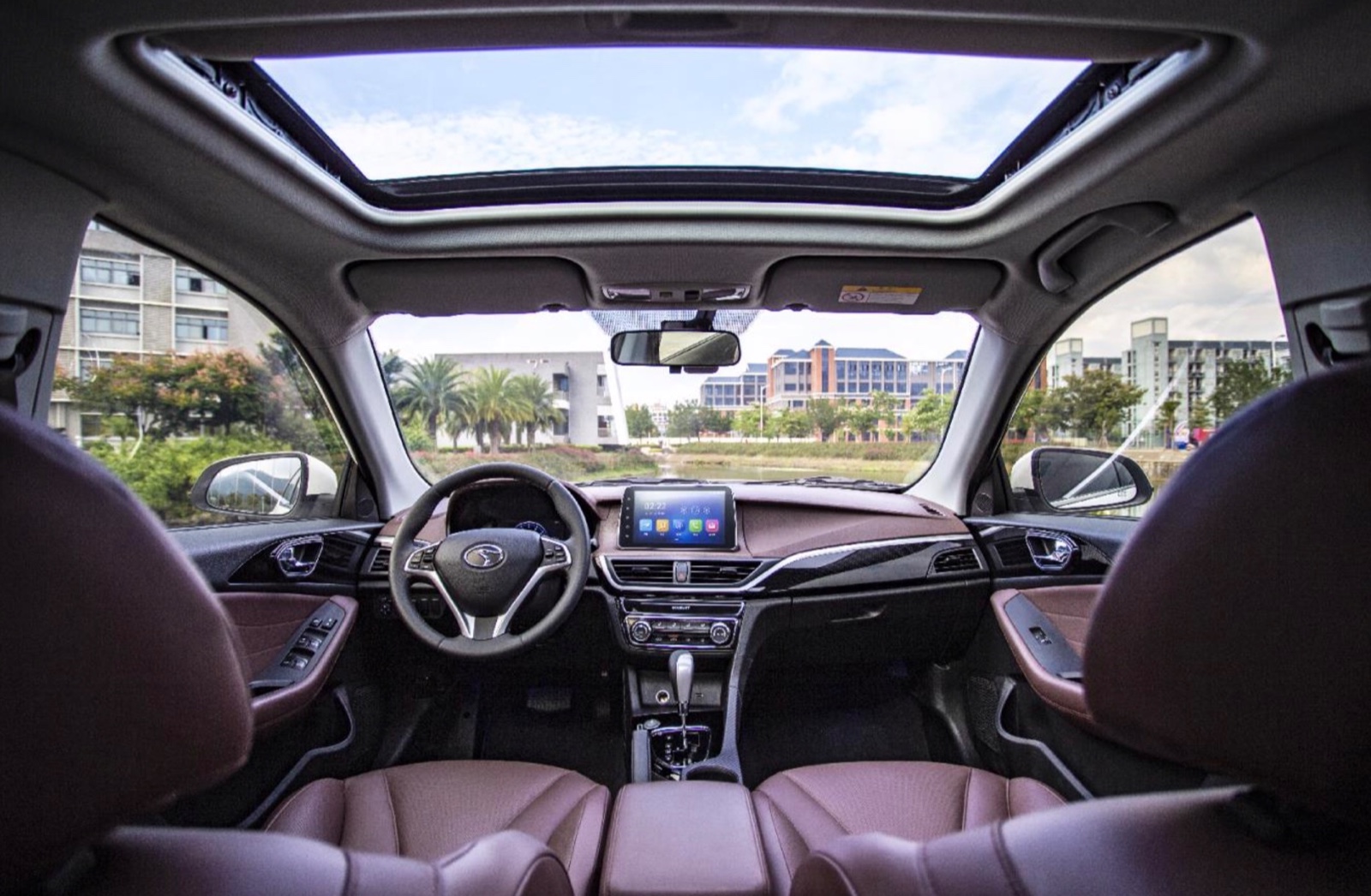 试驾东南a5翼舞,这就是年轻人第一款车该有的样子|侃车·约驾