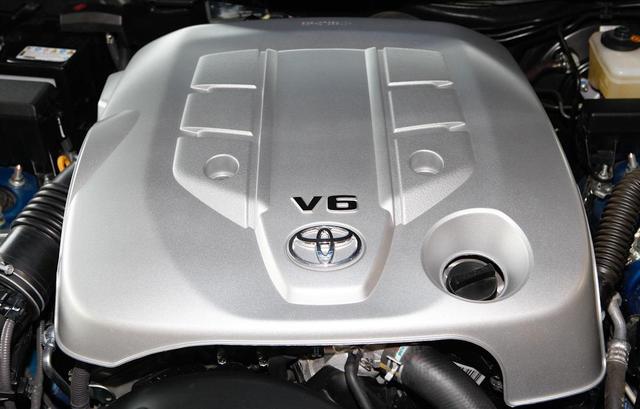 丰田V6发动机神车锐志为什么停产？丰田背后打的什么小算盘？