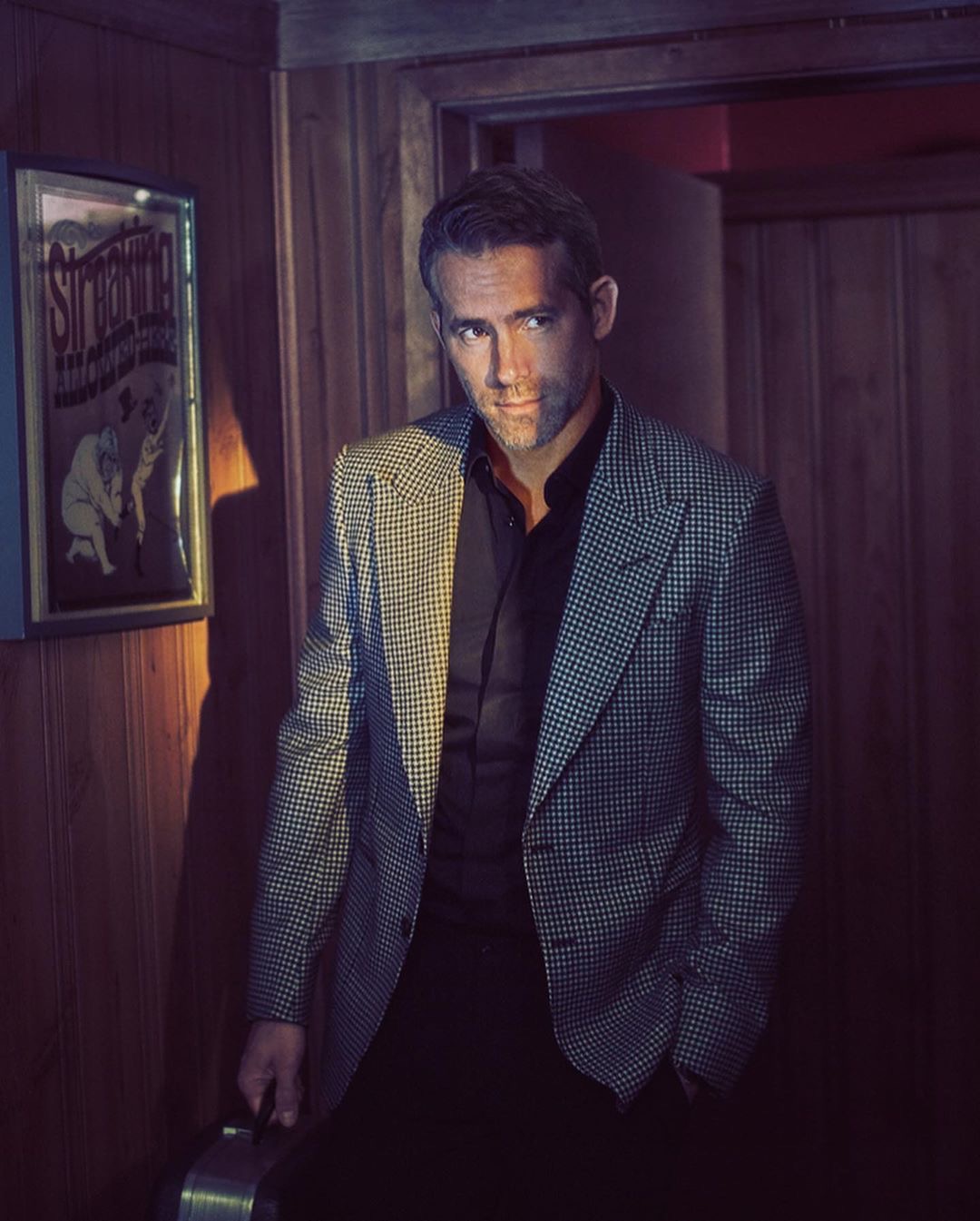 小贱贱瑞恩雷诺兹最新写真