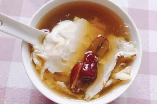 当归红枣炖蛋,黑豆红糖炖蛋(当归,沙砾红糖,红枣,鸡蛋)当归红糖汤8,趁