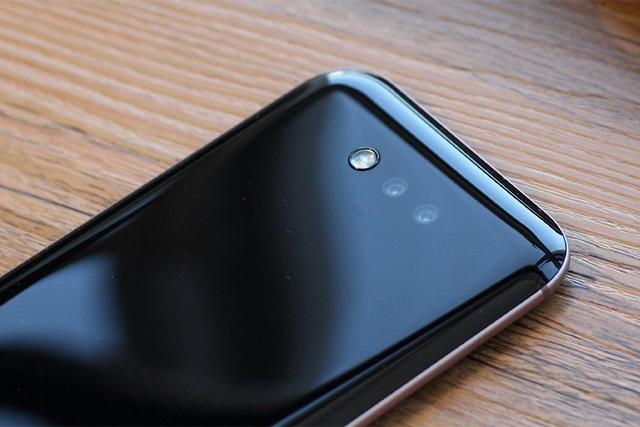 魅族vivo要发布无孔手机天生防水手感好现在真的能做到