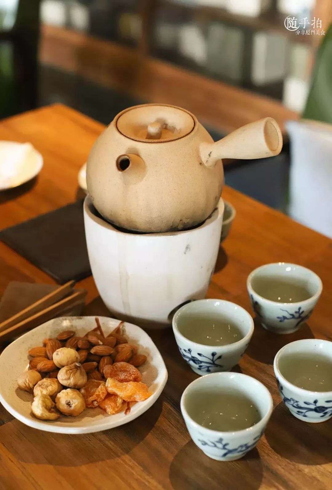 "吃茶"聊趣:闽南人"懒"的程度,可以围着茶配从早坐到晚.