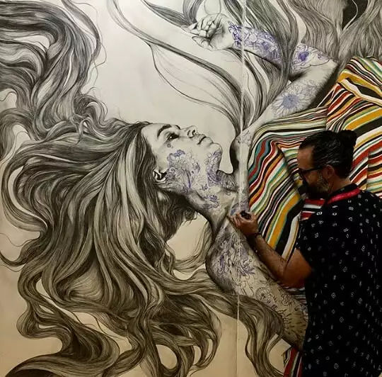 他用素描与水彩结合,画活了五位前女友,个个性感妖娆