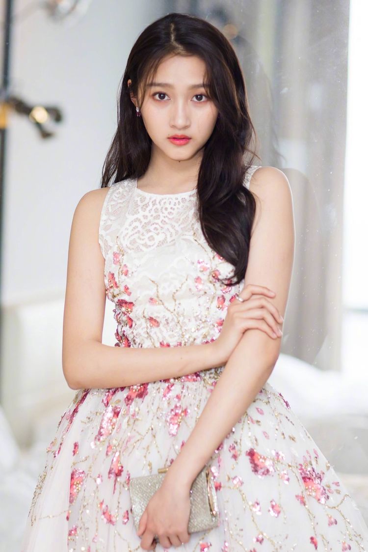 压了四年的剧要播出了关晓彤青春无敌尤浩然惹人爆笑