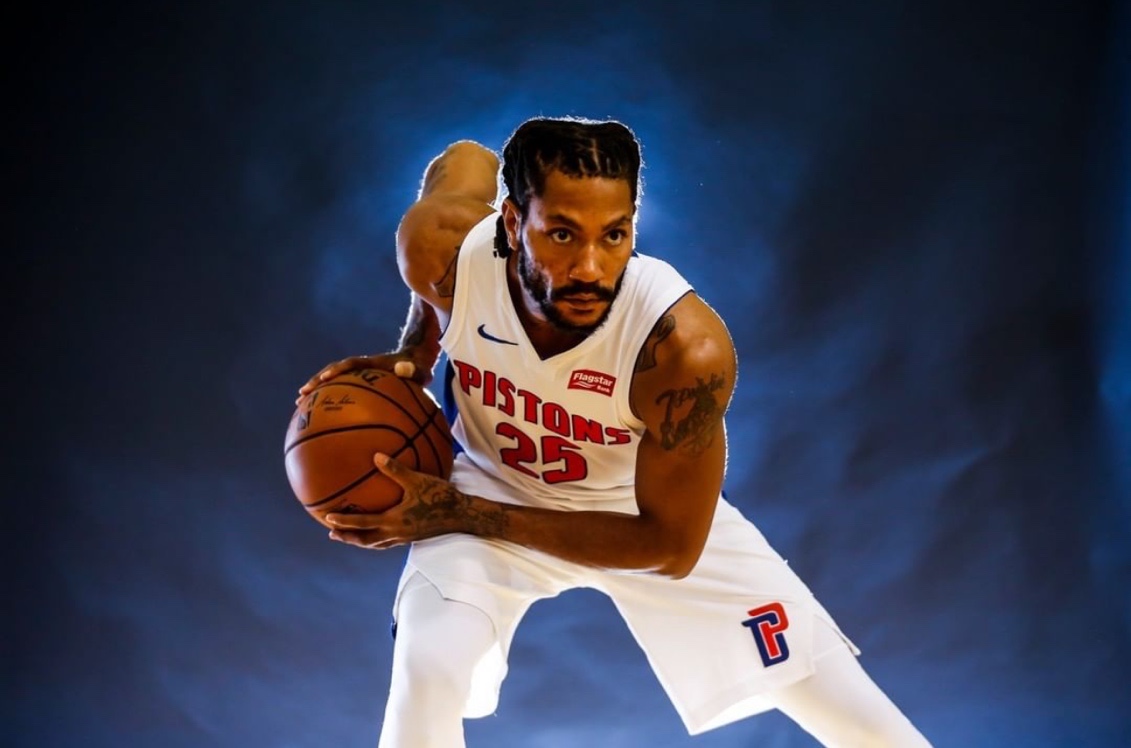 罗斯在活塞媒体日拍摄的一组定妆照