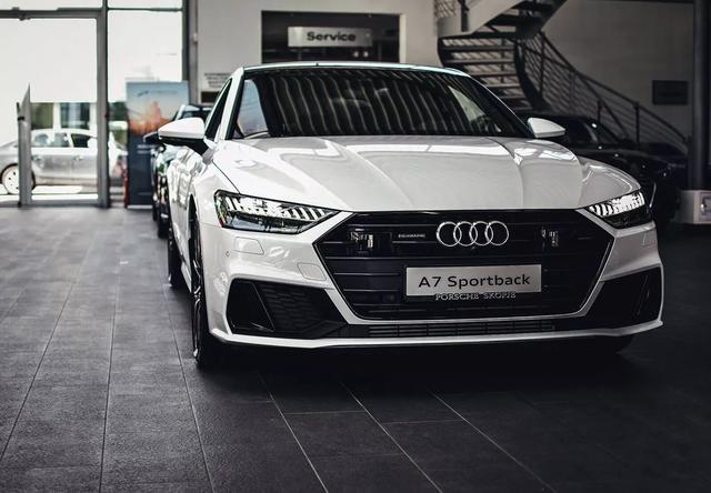 全新奥迪a7全新的高科技颜值,同级别绝对无敌了,你还不买一辆