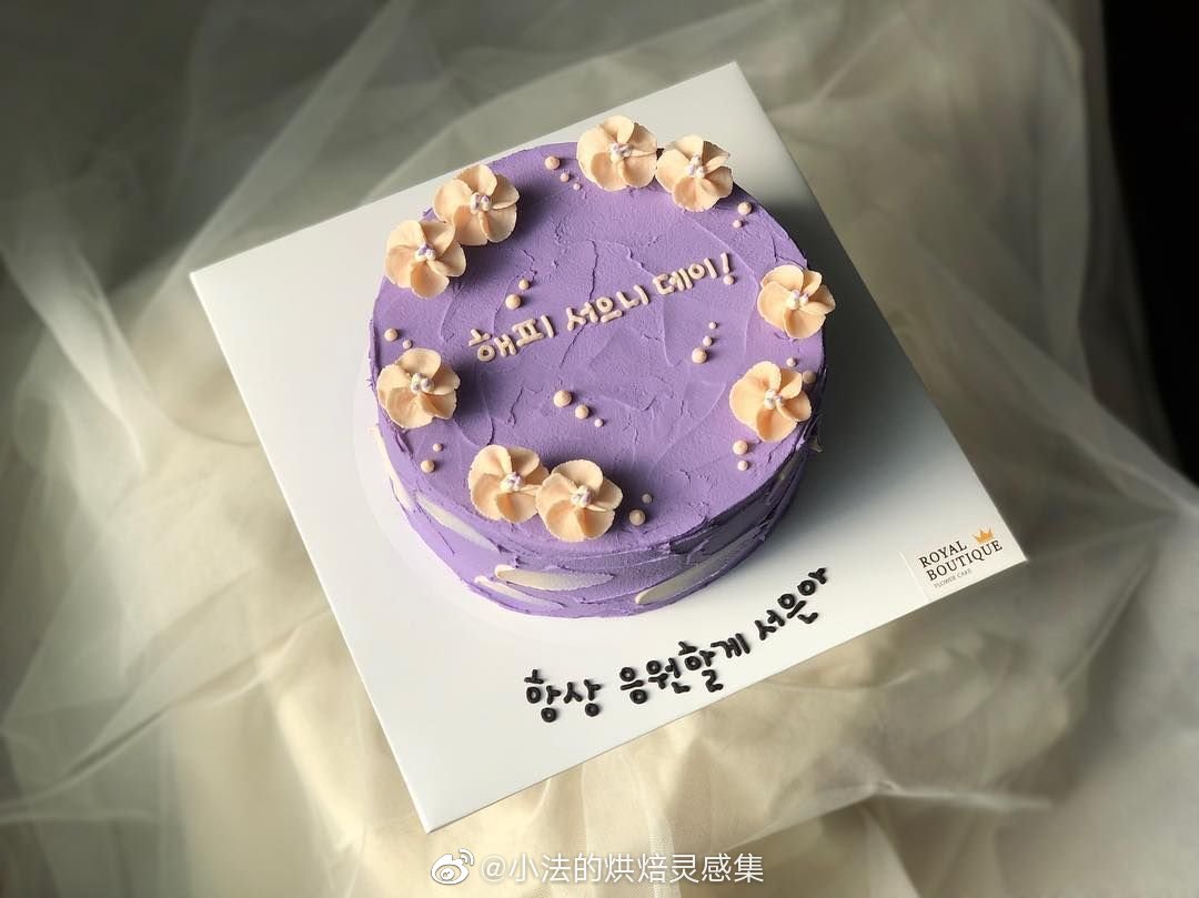 分享一组紫色蛋糕爱了这个颜色了来自royalboutique