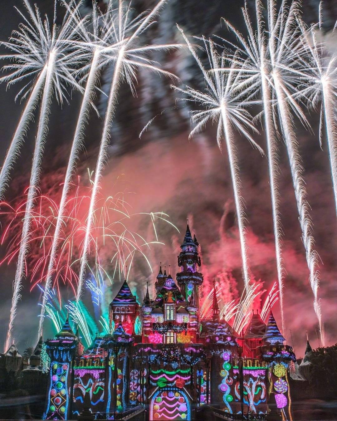 迪士尼真的是世界上最梦幻美好的地方!太美了吧