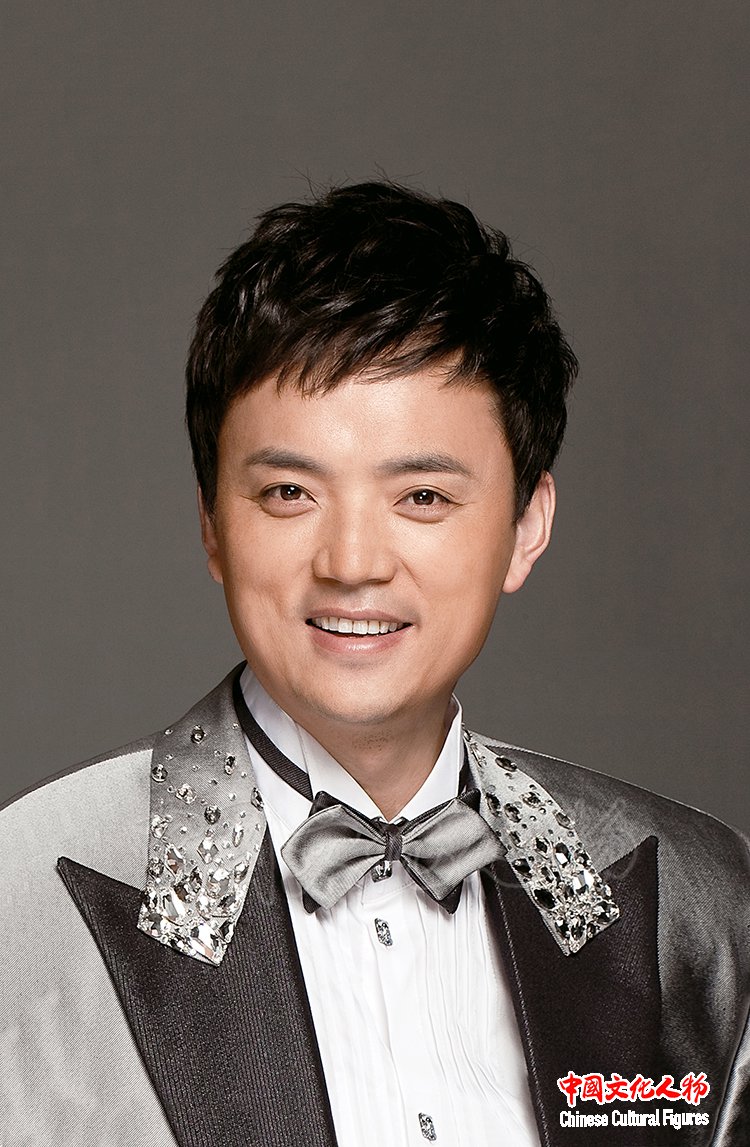 中国广播艺术团电声乐团团长,男高音歌唱家魏金栋中国民族男高音北京