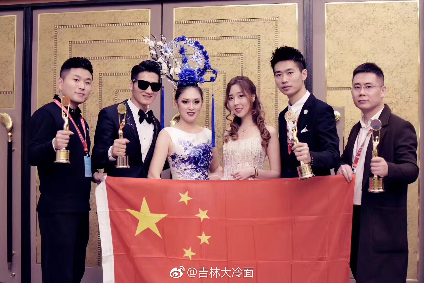 1 3 4 8 12五条线路公交车结束延时运营