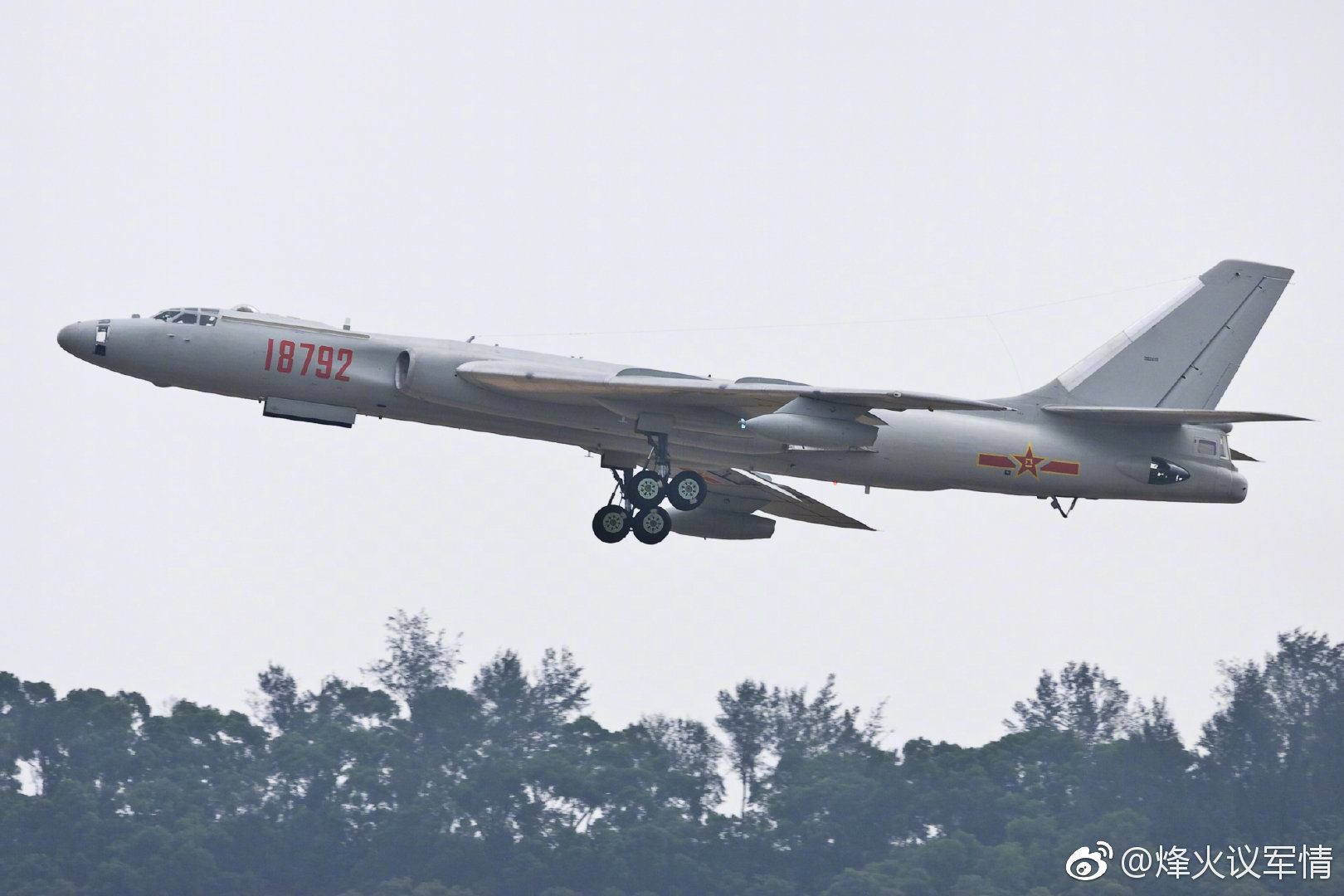 中国空军轰油-6空中加油机 by 鼎盛-eos5