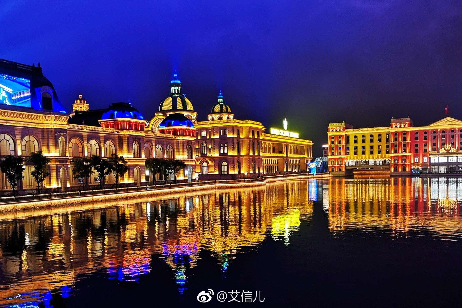 海澜飞马水城虽然地处江阴市的新桥镇,但在蒙蒙细雨中