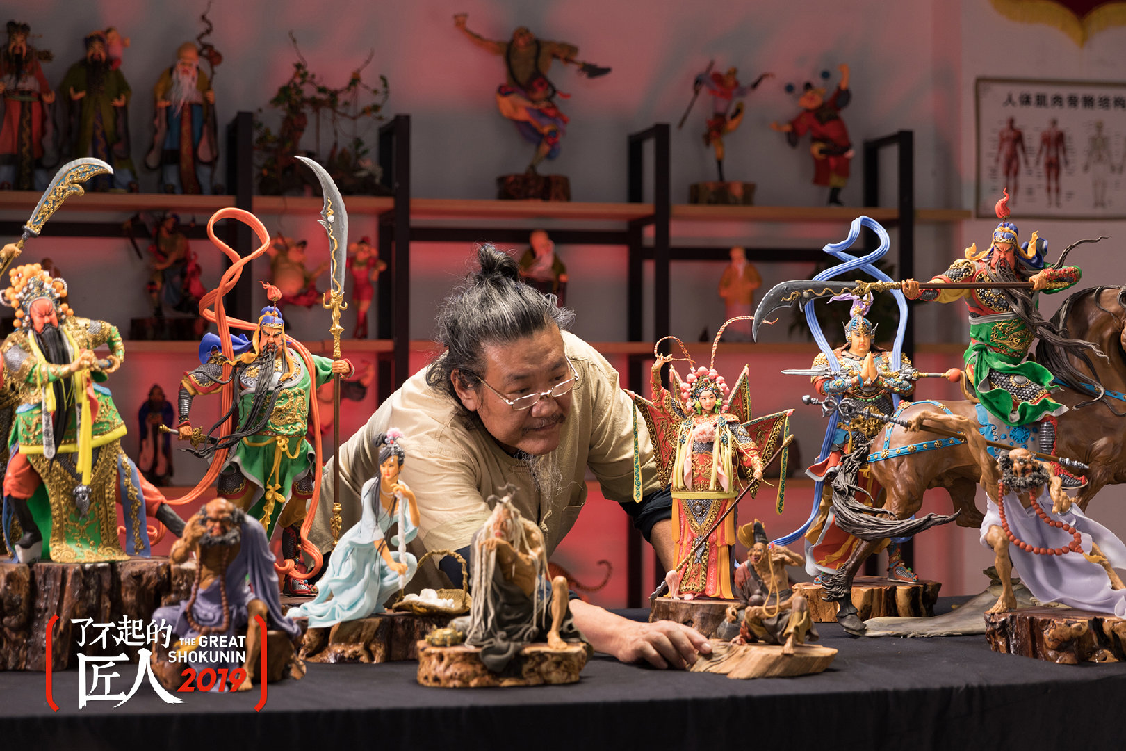 面塑界老泰斗萧占行,双眸观世界,十指演春秋|面塑|双眸|十指_新浪新闻