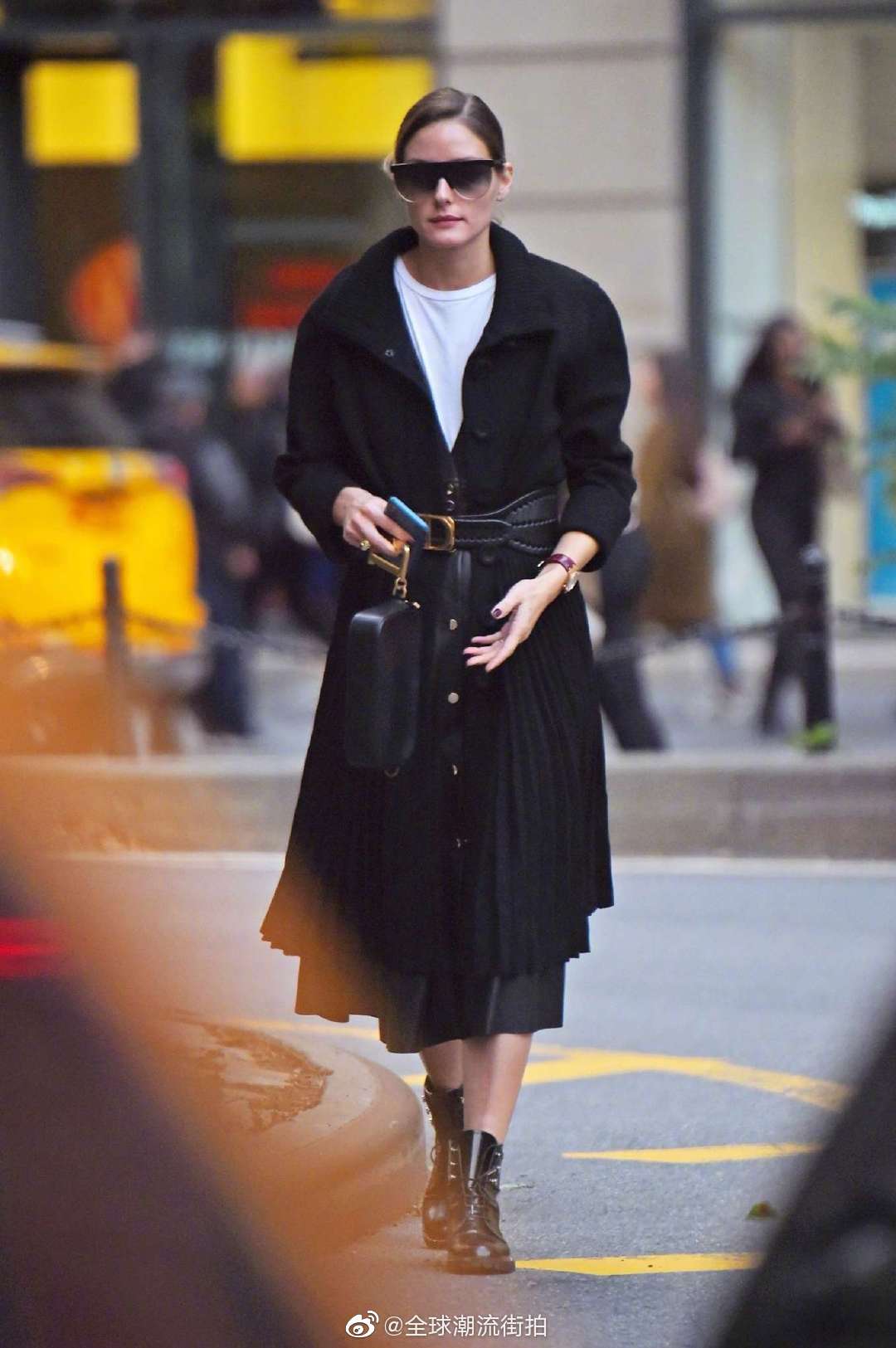 olipalermo奥利维亚巴勒莫街拍骨子里透着高贵端庄劲