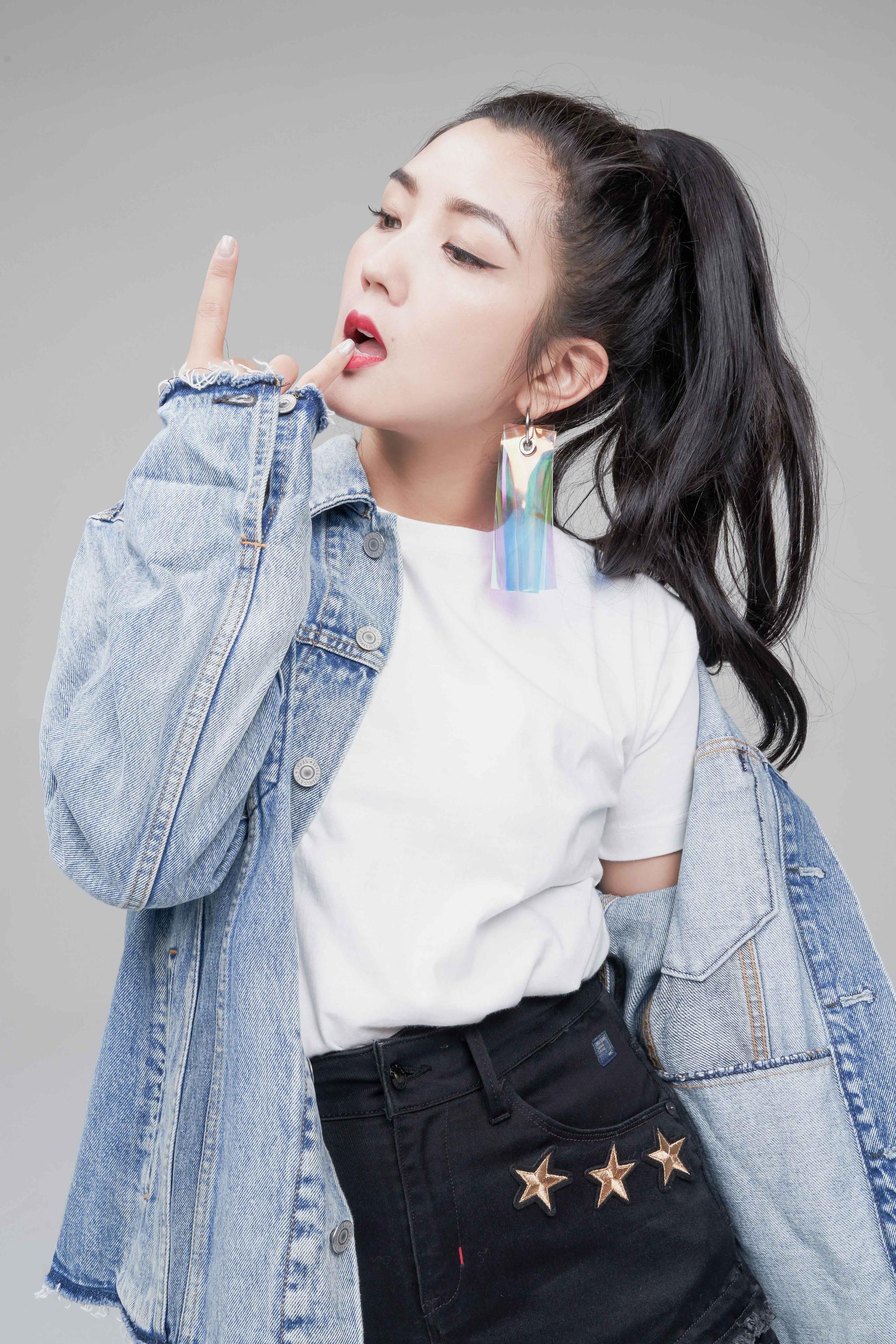 《再见何洁》黑胶唱片限量发售 追求艺术诉说温暖爱意