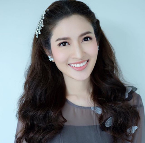 泰星aff换新发型年轻10岁,andrew和ploy在一起了?