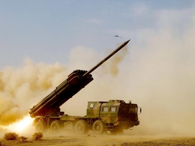 我国远火连射三枚炮弹,反潜反雷达反装甲,实在是"高"