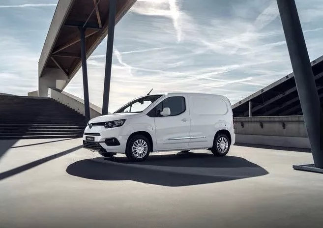 挂丰田，卖标致，这一伙儿7座车不一般