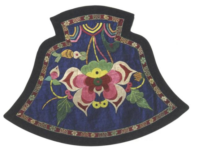 古代少女的内衣真是欲遮还羞