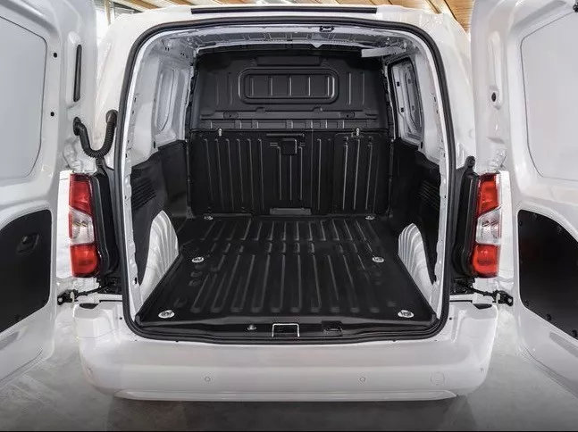 挂丰田，卖标致，这一伙儿7座车不一般