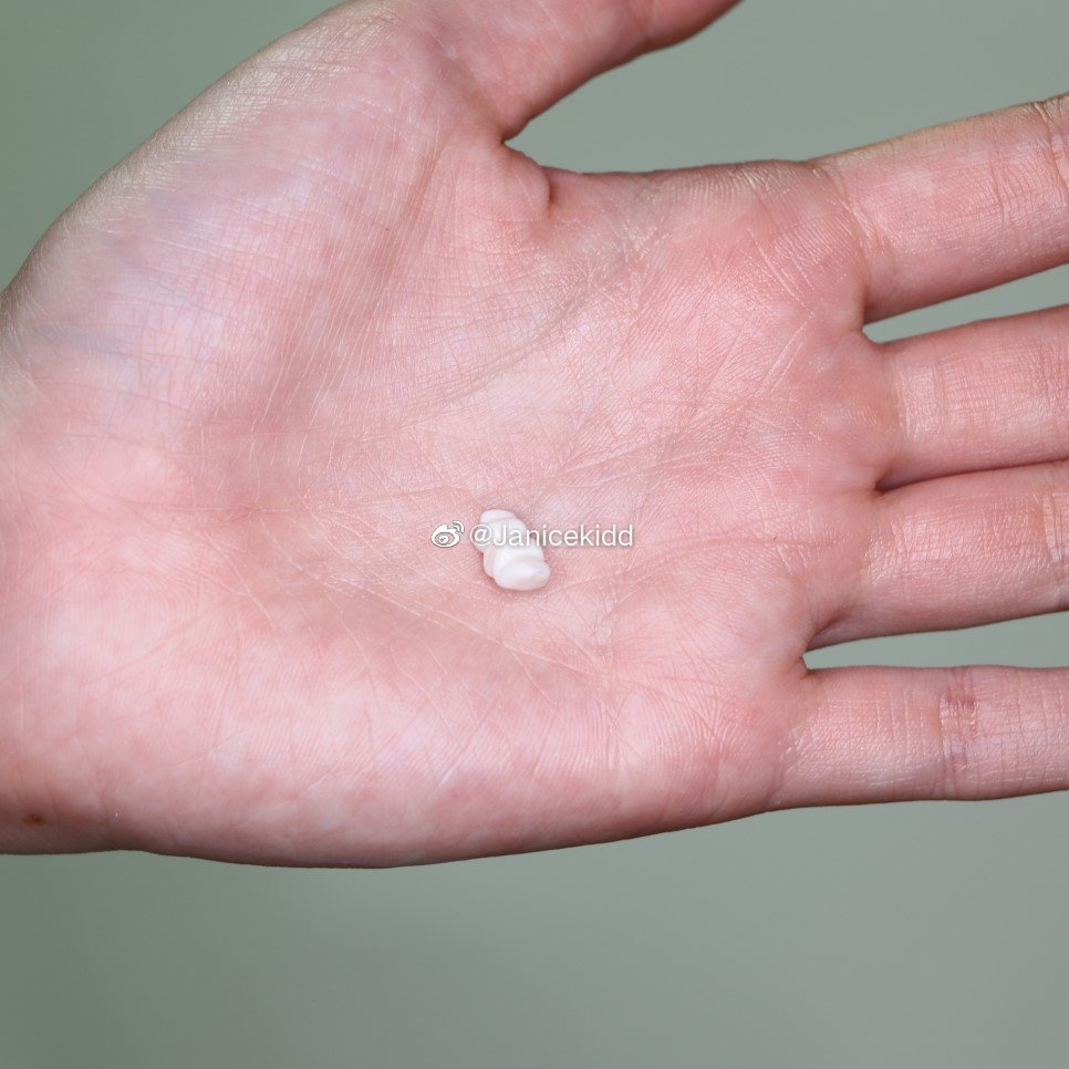 giorgio armani crema nera moisturizing uv filter