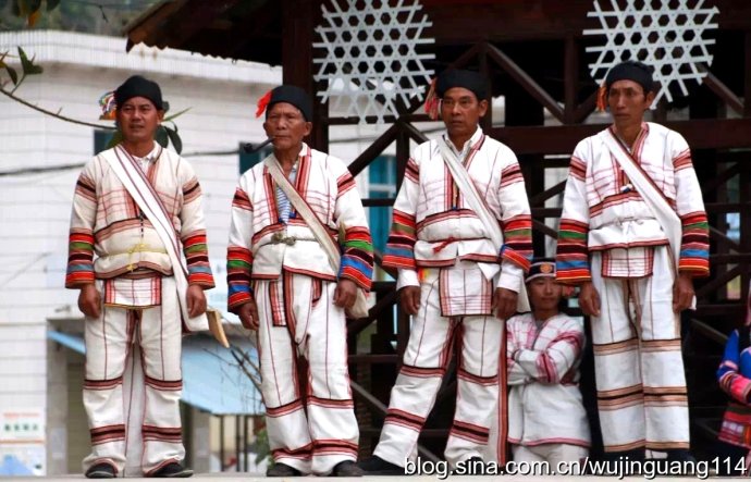 实拍:云南基诺族神秘的成年礼仪式(图)|云南|成年礼|基诺族_新浪新闻