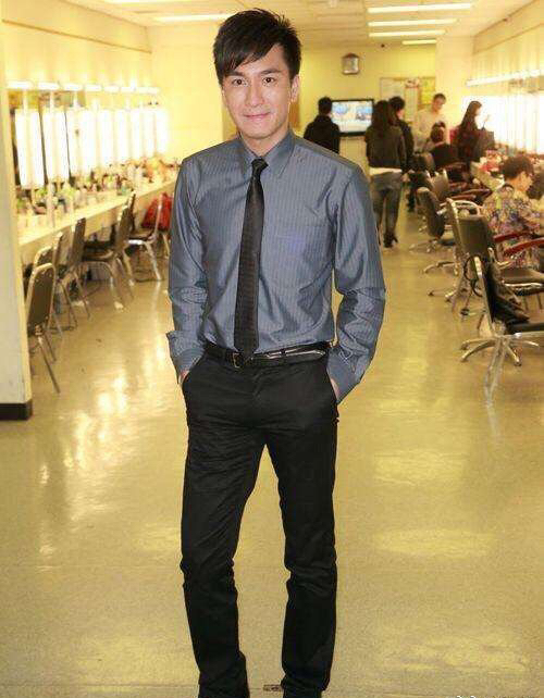 tvb女星唐诗咏出席活动时否认与绯闻男友陈思铭的恋情