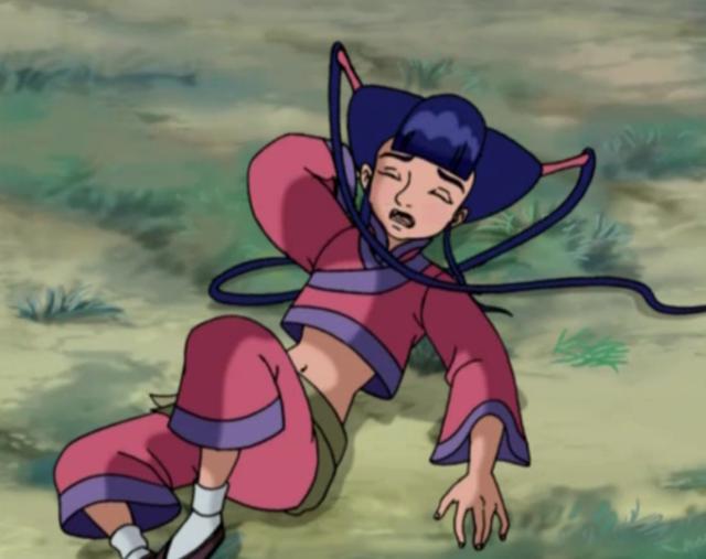 了,那时候居然还有眼睛,还有露脐装,说到露脐装自然就会想到花小兰了