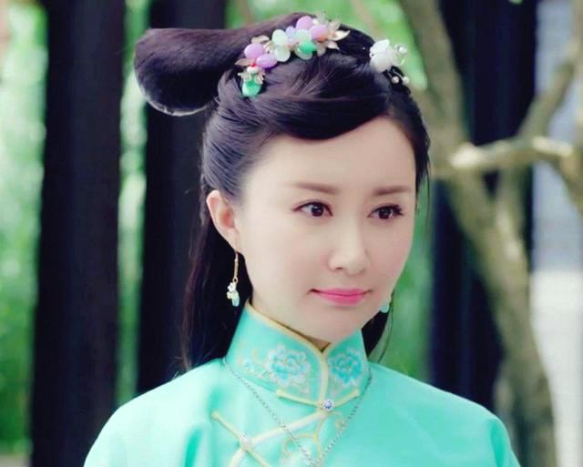 5岁出道,10岁母亲去世,出道26年零绯闻,31岁至今没有男友