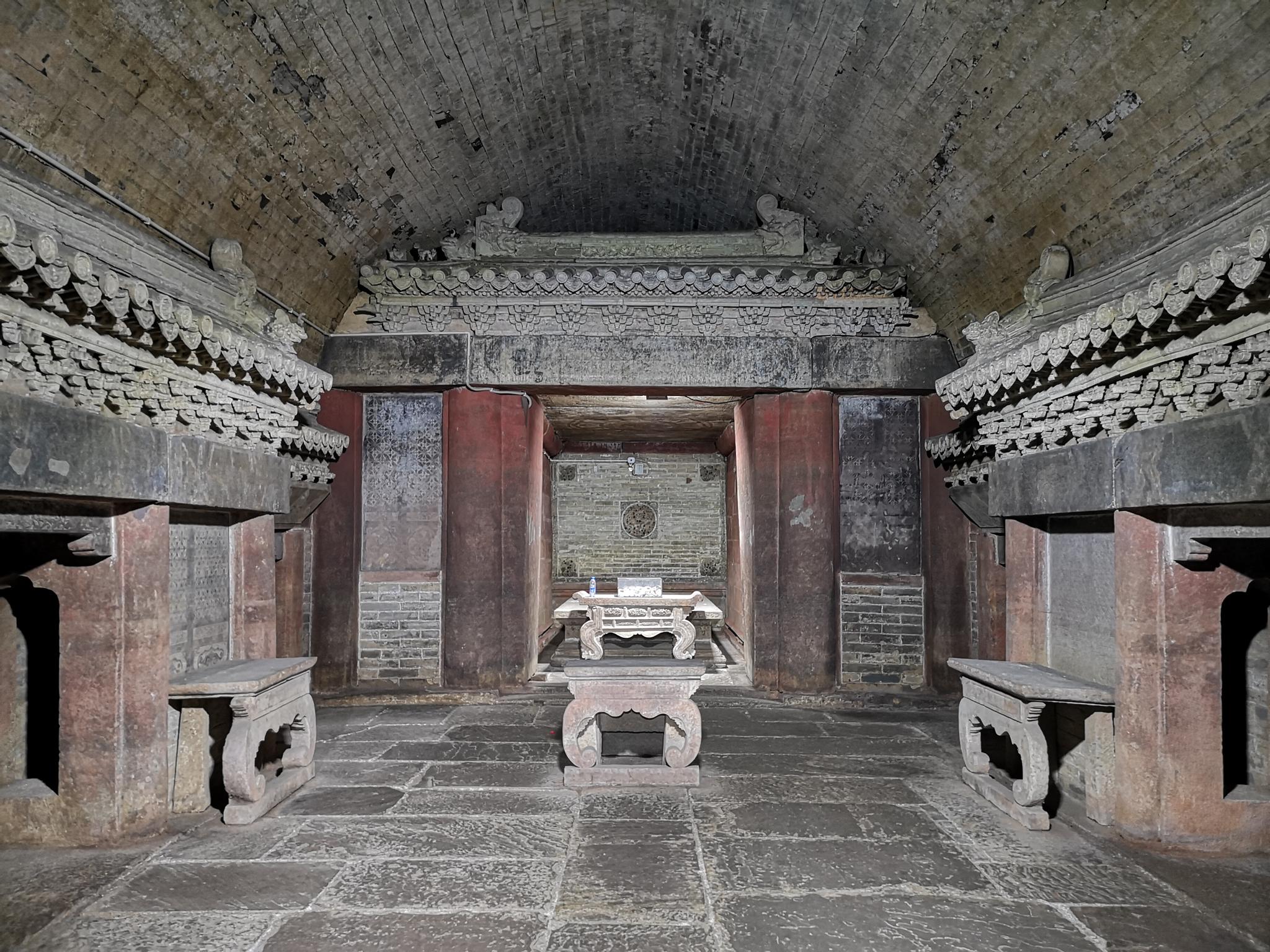 成都明蜀王墓群之僖王陵,相比于全国其他地方发掘的藩王墓