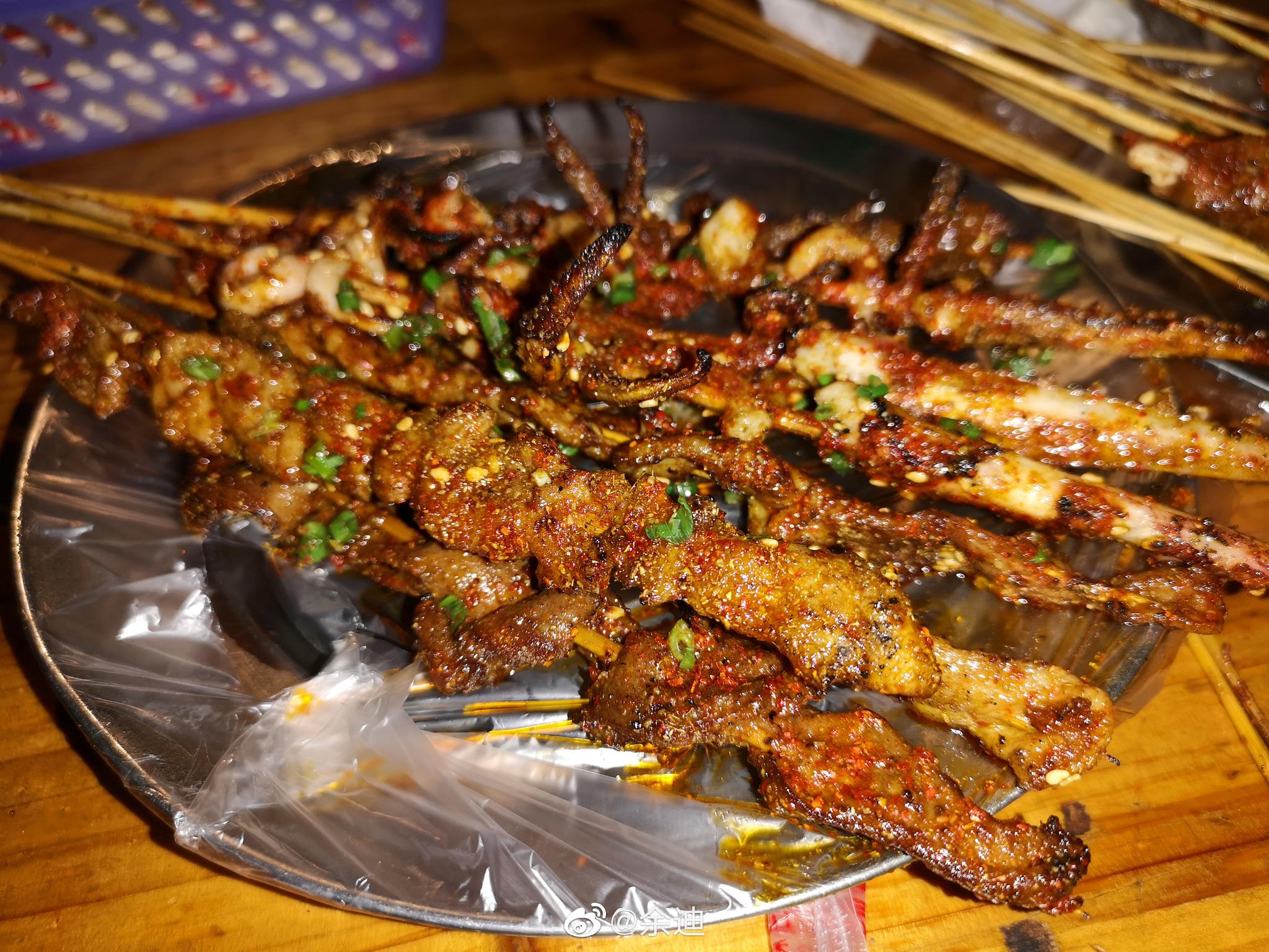 流杯池烧烤,据说是万州超好吃的烧烤了!