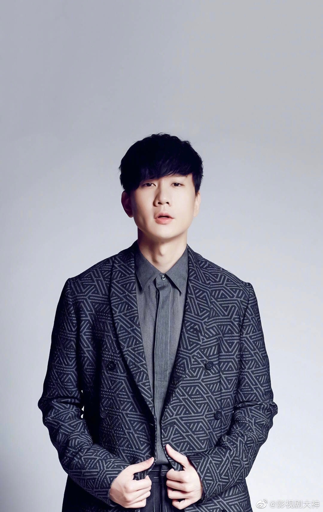 为了能看到林俊杰的演唱会粉丝也是拼尽全力了哈哈哈哈哈