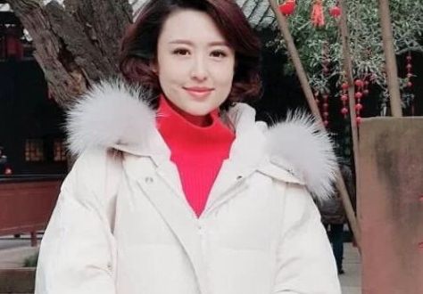 红极一时的央视美女主持,嫁大20岁富豪当后妈,今活成这样