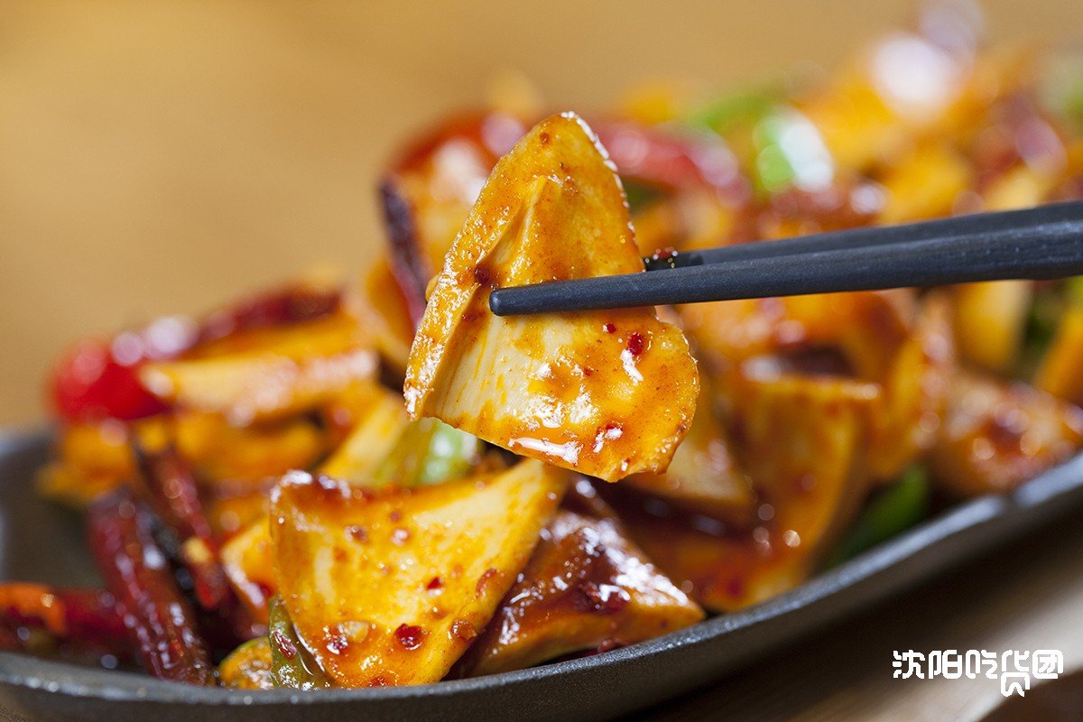 秘制肥牛,浸汁牛排,辣炒牛心管,香米烤扇贝,随便点不踩雷!