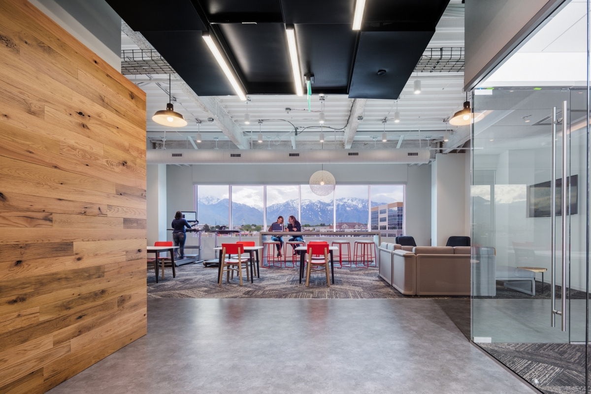 香港办公室装修:好设计,为企业增光,为商业助力