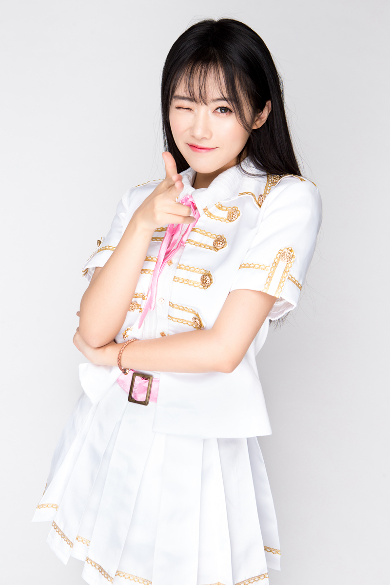 减龄又可爱的穿搭法加上一套瘦全身的瑜伽动作人生100分