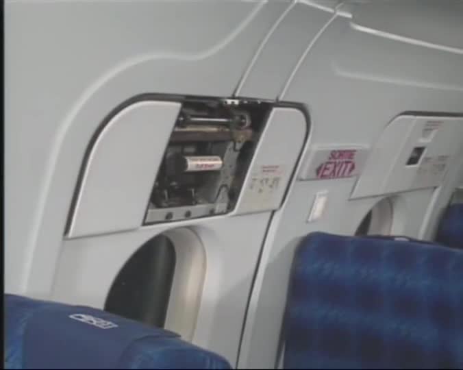 你会打开A320翼上紧急出口吗