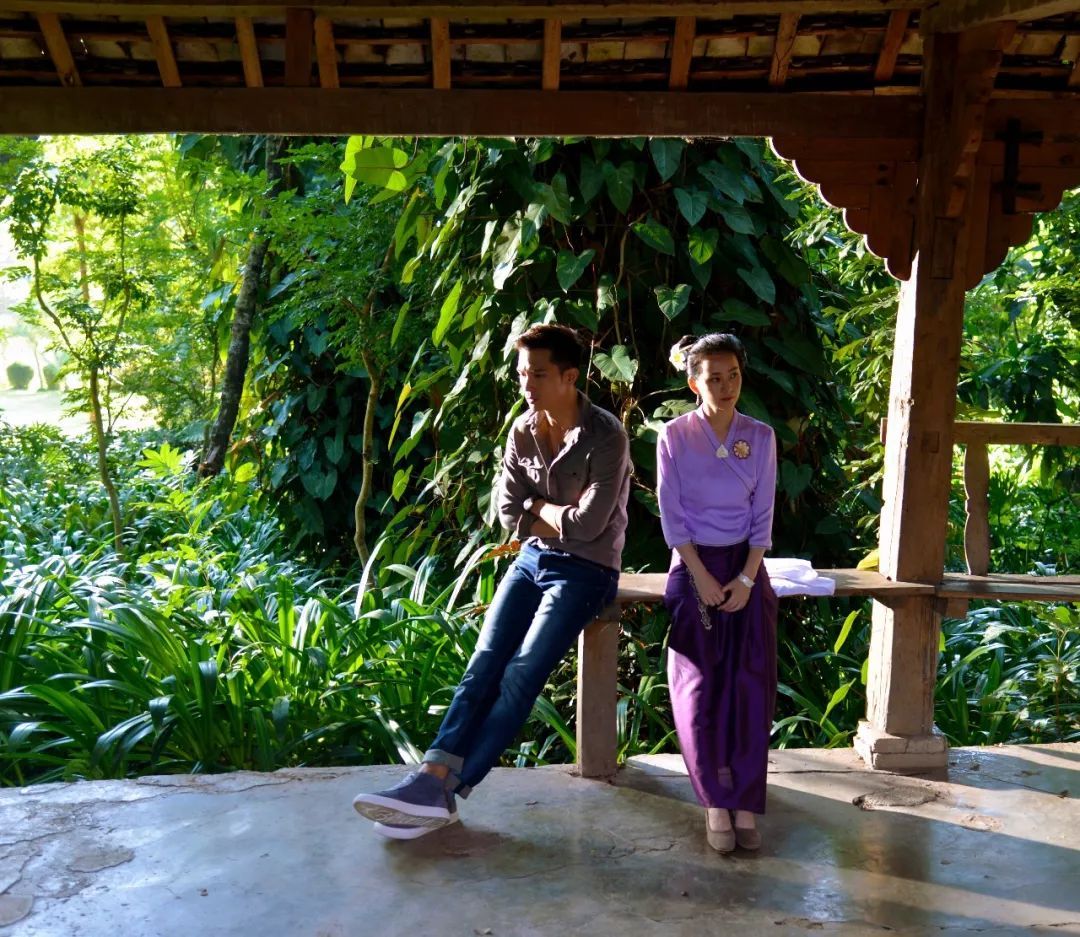 明星邱泽与傣家小玉的一段情缘