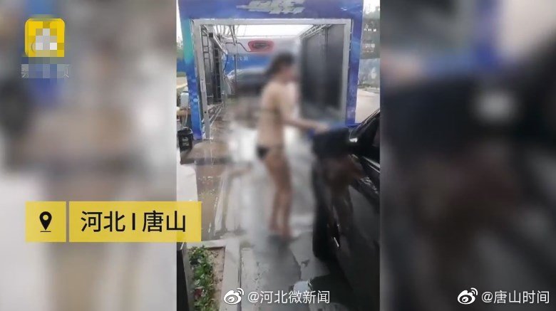 为卖房子,楼盘竟推比基尼美女洗车
