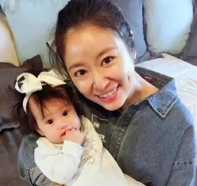 霍建华喜获双胞胎林心如功不可没网友幸福的五口之家