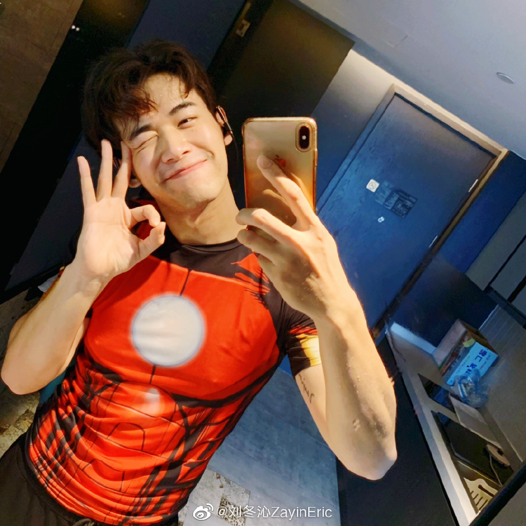 鲜肉的脸蛋,金刚的身材,刘冬沁肌肉健身照,你被撩到了吗?