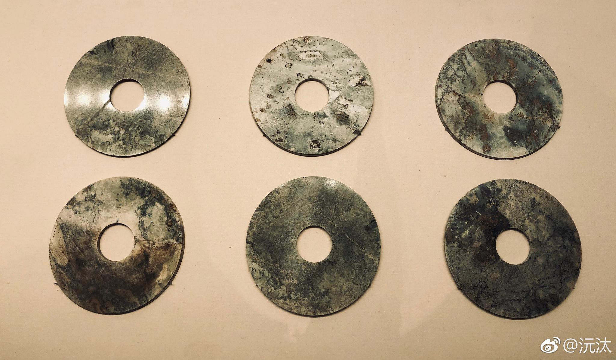 东园秘器  皇帝的棺木由少府下属东园属制作.东园属主作陵内器物.