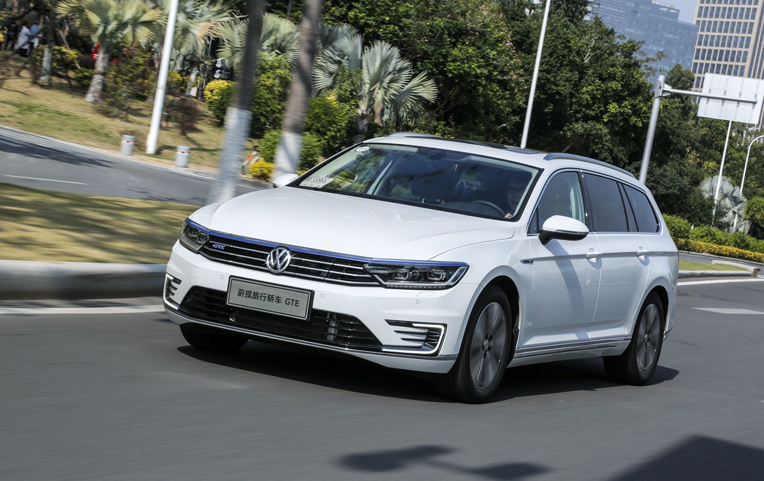 进化版的混动瓦罐试驾大众蔚揽gte看到外观就已被征服