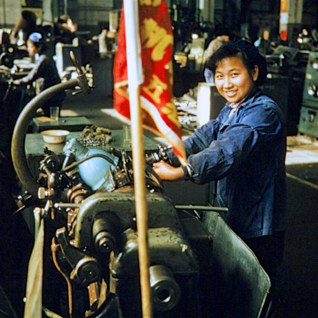 彩色老照片,建国十周年时的妇女们