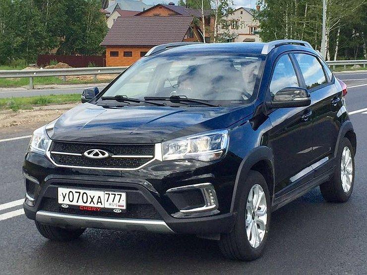 试驾汽车: 试驾奇瑞瑞虎2