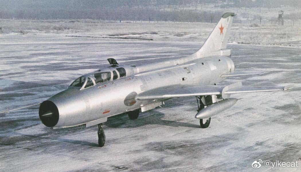 СухойСу-7У/su-7u moujik"农民"战斗教练歼击机