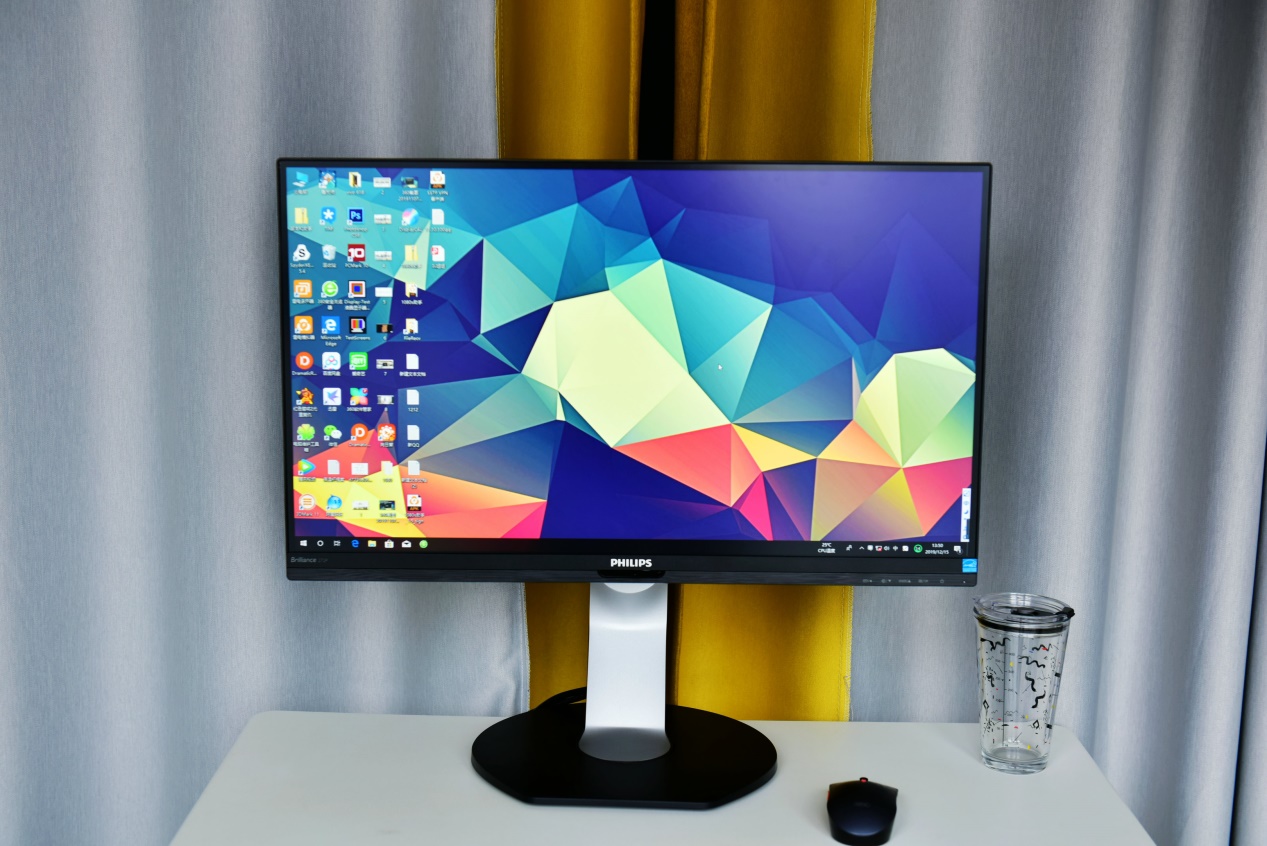 低蓝光飞利浦27寸显示器体验评测:10.7亿色搭配IPS的4K加持!