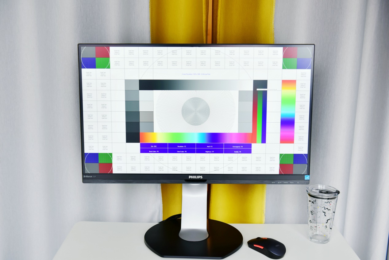 低蓝光飞利浦27寸显示器体验评测:10.7亿色搭配IPS的4K加持!