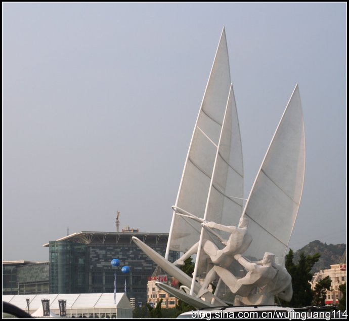 乘风破浪的城市雕塑